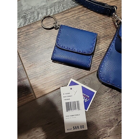 Women's 9 Nine West Royal Blue Wristlet And Photo Key Chain - $70 MSRP - Picture 2 of 10